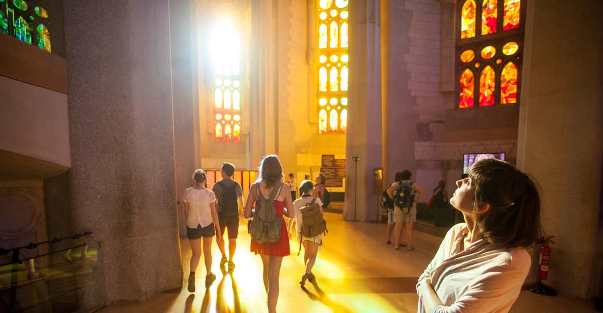 Barcelona: Sagrada Familia Fast-Track Access Ticket