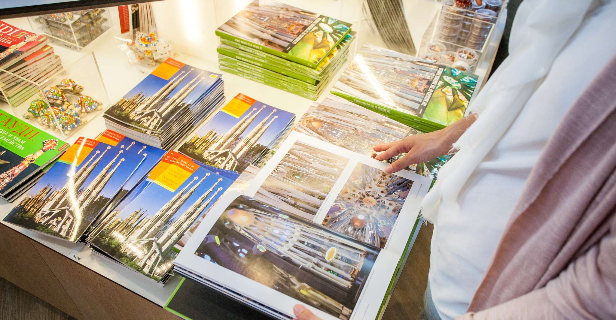 Barcelona: Sagrada Familia Entry Ticket with Audio Guide photo 11