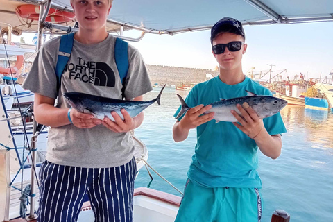 Rodas: Excursión de pesca con barbacoa y baño