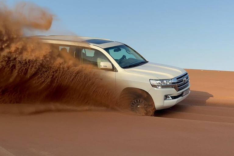 Dubai: Desert Safari with Live Show and Dinner