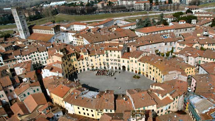 lucca selfguided tour by bike
