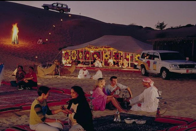 Doha: Halbtägige Wüstensafari mit Kamelritt und SandboardingPrivate Wüstensafari mit Kamelritt und Sandboarding