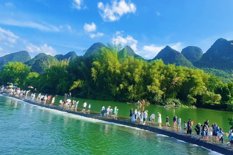 Guilin: Reed Flute Cave & Yangshuo Rafting Private Day Tour Guilin: Reed Flute Cave and Yangshuo Rafting No Tour Guide