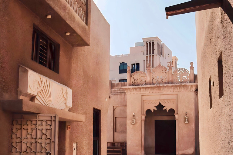 Dubai: Premium Old Town, Street Food, Souks & Boat Ride Tour Private tour with transfers