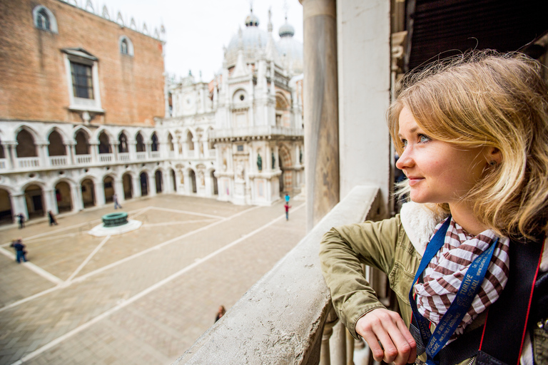 Venice: Doge&#039;s Palace Skip-the-Line Tour with PrisonsGerman Tour