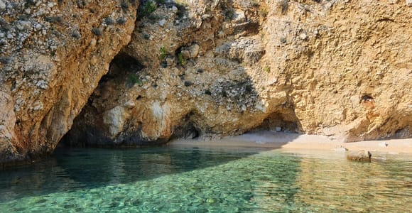 Entdecke die wilden Buchten der Insel Krk mit Kapitän Bobo(Privat) Entdecke die wilden Buchten der Insel Krk mit Kapitän Bobo(Privat)