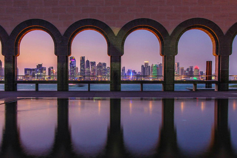Doha: Guided Night Tour with Lights, Culture & Landmarks