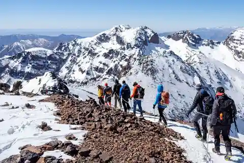 Marrakech : Randonnée de 2 jours au Mont Toubkal avec hébergement
