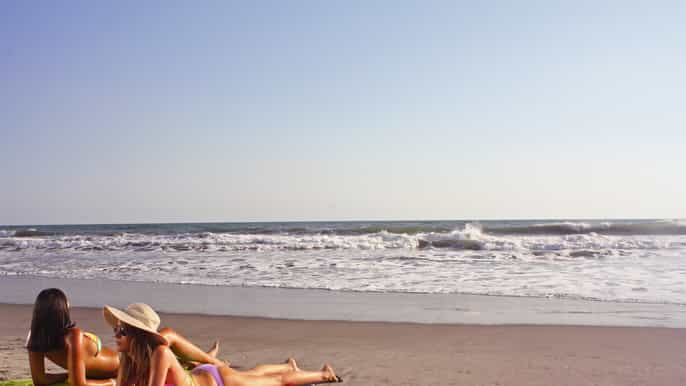 stopover relaxing beach escape