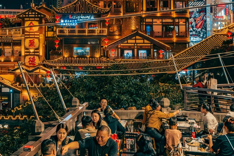 Chongqing: 5-Day Private Tour with Hotel & Transfers 8 people in an independent group