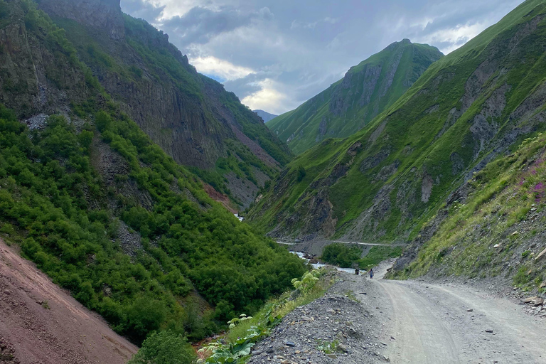 Depuis Tbilissi : La pittoresque vallée de Truso et le nouveau Gudauri