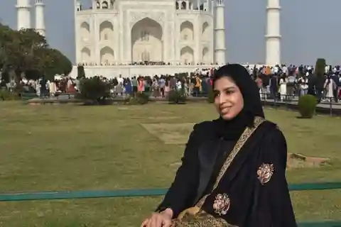 Taj Mahal Tour with Skip-The-Line & Lateral Entry