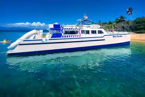 From Fajardo: Catamaran Beach Excursion with Lunch