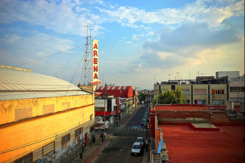 Puebla: Espectáculo icónico de lucha libre profesional con cena y bebida