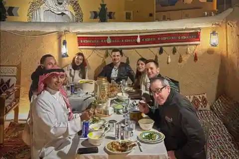 Diriyah: Iftar-Abendessen in einem traditionellen Lehmhaus ...
