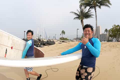 Oahu: Group Surfing Lesson in Waikiki Beach