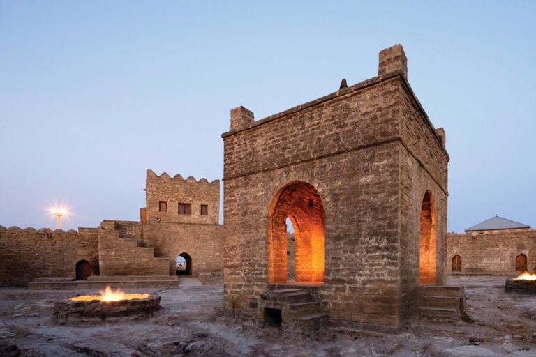 Baku: tour di Gobustan, vulcani di fango e YanardagCon guida che parla portoghese