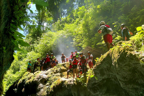 Cebu: Kawasan Falls Canyoneering & Zipline Experience