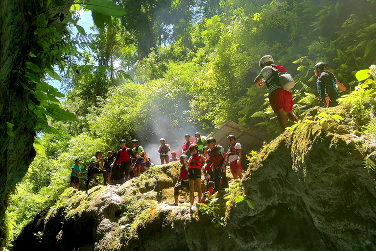 Cebu: Kawasan Falls Canyoneering & Zipline Experience