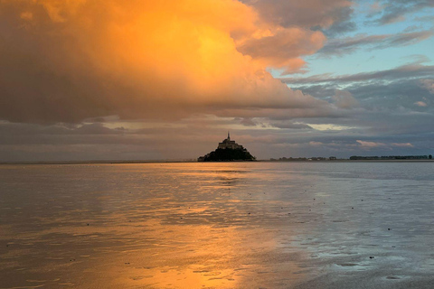Bay of Mont Saint-Michel : Quicksands And Discovery Quicksands And Discovery + See the Tide Coming Up