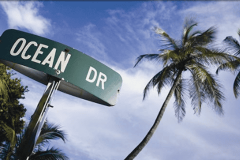 Tour privado por Ocean Drive por Legendary Vintage Convertible