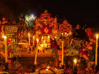 La Crucecita: Visita guiada al Festival del Día de los Muertos