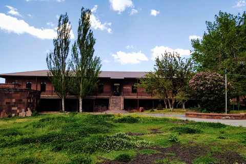 Best of Gyumri with Black Fortress & Harichavank Tour
