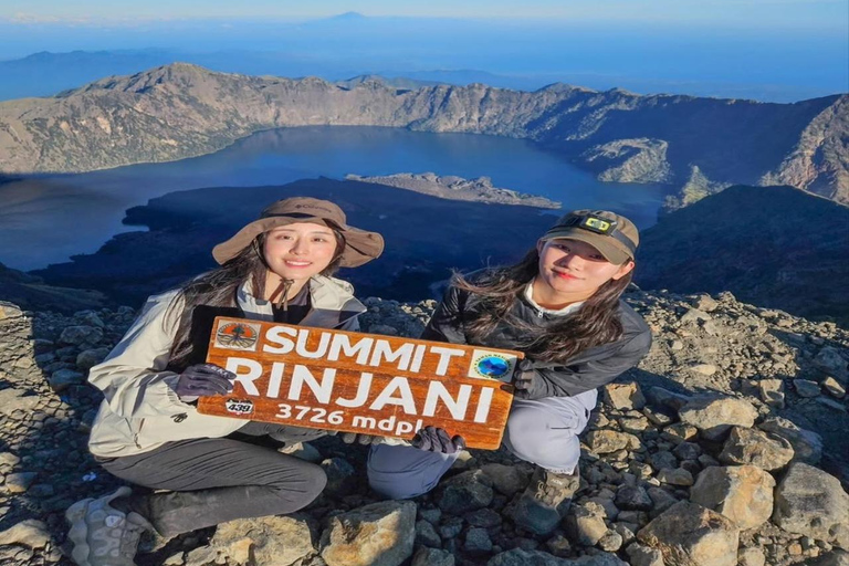 Góra Rinjani: 3D-2N Szczyt, Pływanie w Jeziorze i Gorące Źródła