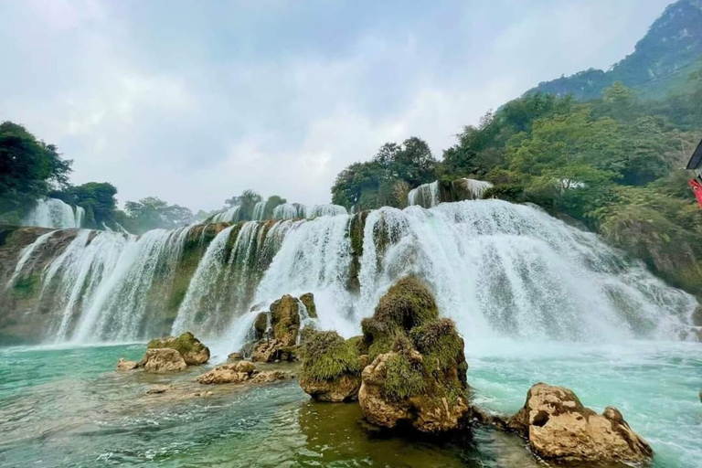 Z Hanoi: Wodospad Ban Gioc 2 dni 1 noc - mała grupaZ Hanoi: Ban Gioc Waterfall 2D1N wycieczka w małej grupie