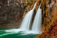 Plitvice Lakes, visite à pied guidée et promenade en bateau - Housity