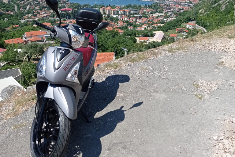 Kotor e Budva : Visitas auto-guiadas com Freedom Scooters