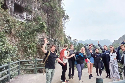 Half Day Hiking to Cat Ba National Park with a Guide