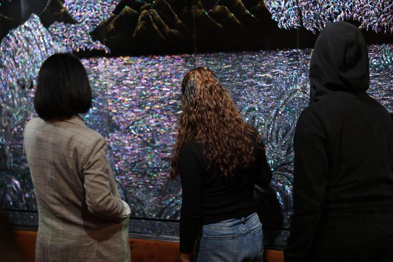 Busan: Mother-of-Pearl Craft Class with Games