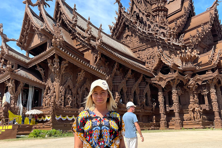 Private Pattaya Day Tour: Sanctuary of Truth & Beach Café Sanctuary of Truth & Cave Beach Club (Beachfront)
