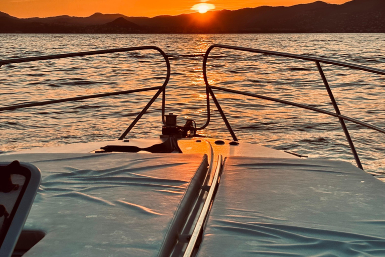 Cannes: Luxury Yacht Cruise to Lerins Islands Cannes: Luxury Yacht Cruise to Lerins Islands - 4H