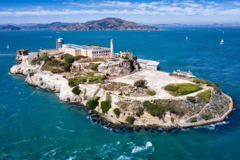São Francisco: Bilhete Alcatraz com ônibus hop-on hop-off de 2 dias