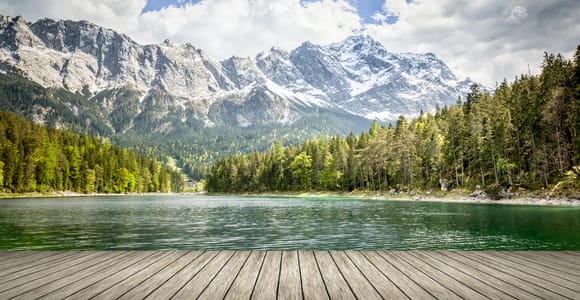 Von München aus: Zugspitze Mountain Van Tour mit Garmisch Stadt