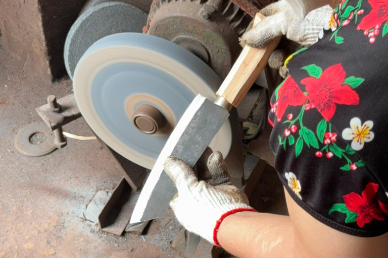 河内：在火中锻造——传统刀匠河内铁匠工坊：提供接送服务