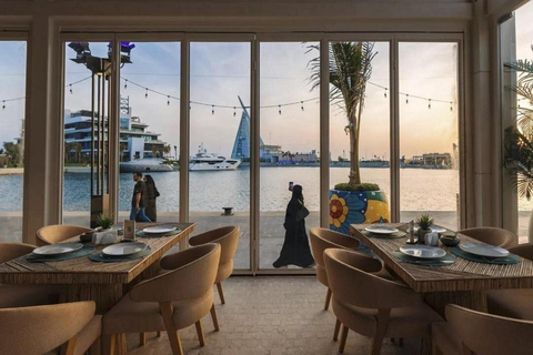 Tour privado de día completo por Yeda: de Al Balad a la CornicheExcursión privada de día completo a Yeda: de Al Balad a la Corniche