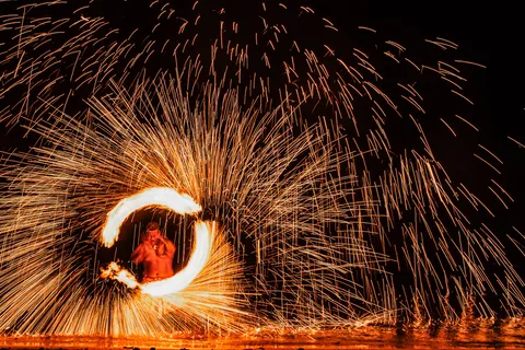 Fidji : Croisière au coucher du soleil avec dîner et spectacle de feu