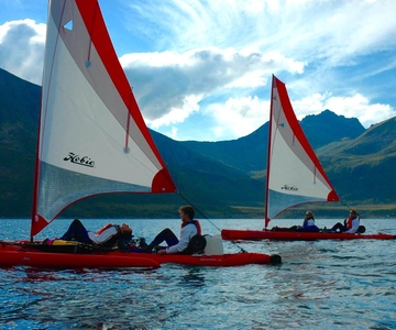 Eksklusivt på Sommarøy: guidet tur på 1/2 dag i Hobie-seilkajakk