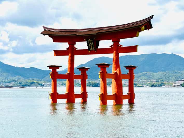 Da Osaka: escursione di un giorno a Hiroshima e Miyajima in treno proiettile