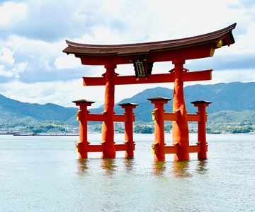 Da Osaka: gita di un giorno a Hiroshima e Miyajima in treno proiettile