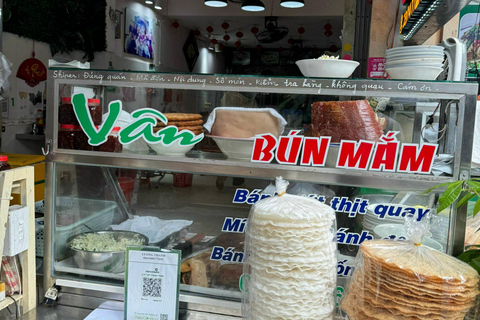 Tour panoramico della città di Đà Nẵng in privato con guida femminileTour privato in auto