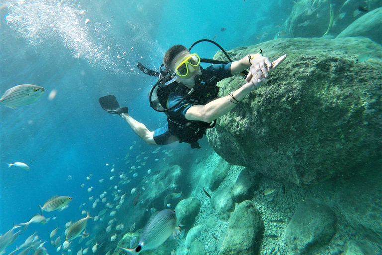 Kemer Scuba Diving med expertdykning som tillvalDykning i Kemer med möte i hamnen