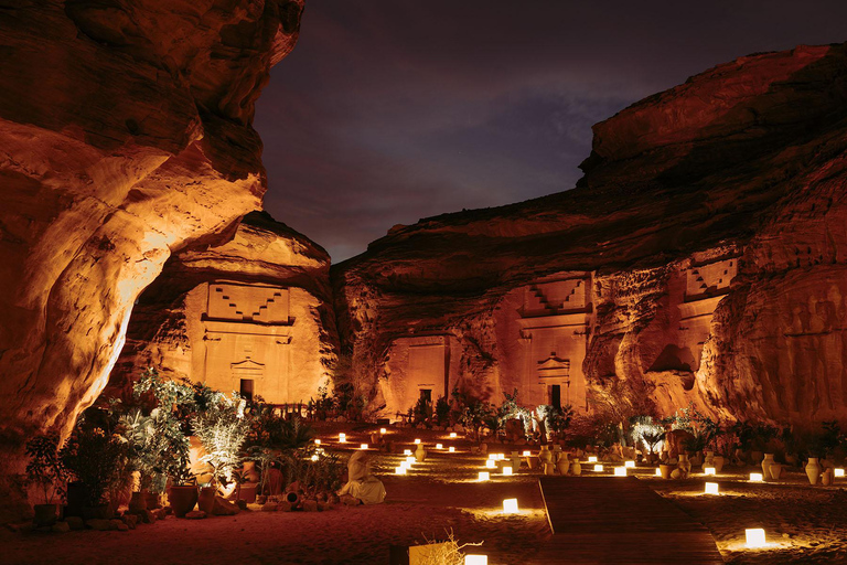 AlUla: Hegra After Dark Show med åktur i stridsvagn