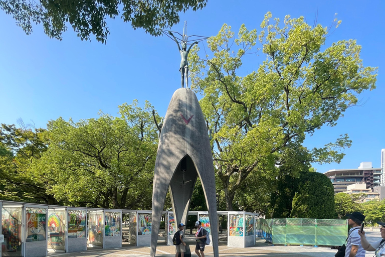Hiroshima: tour privado personalizado en inglés con recogida en el hotel
