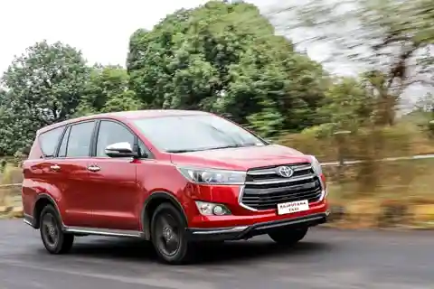 One-Way Private Transfer: Delhi/Jaipur/Agra