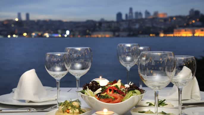 istanbul romantic 4hour bosphorus dinner cruise