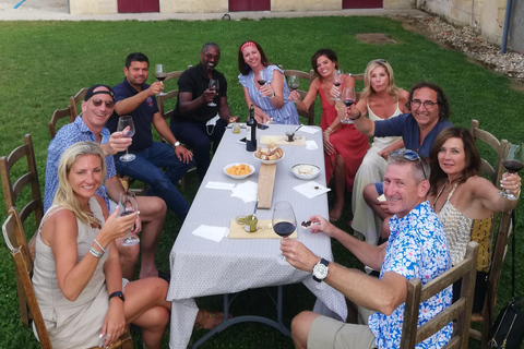 Bordeaux heldags vinresa - 3 vingårdar och picknick lunchBordeaux dagsutflykt - 3 vingårdar och picknicklunch